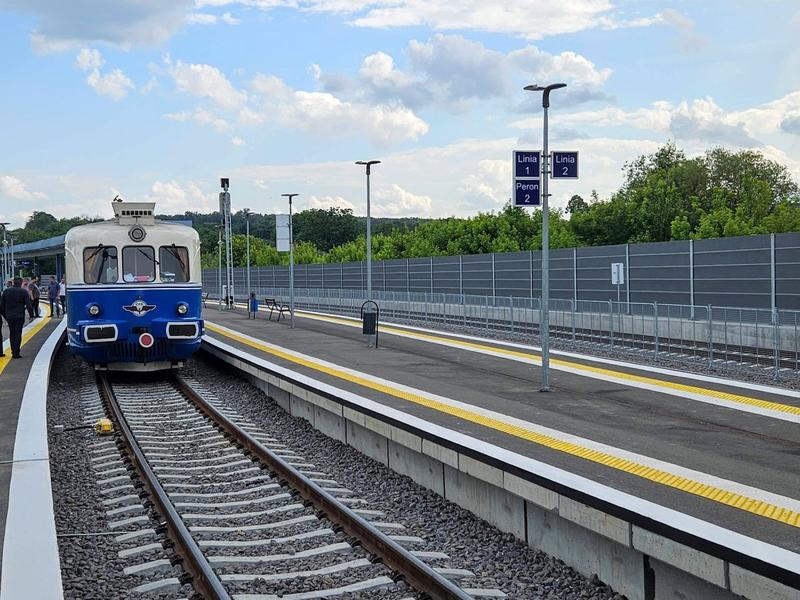 Lucrări ample de modernizare pe linia feroviară București – Giurgiu, începând din martie Transportul feroviar din sudul Capitalei va suferi schimbări majore în următorii ani, odată cu începerea unor ample lucrări de modernizare pe linia feroviară dintre București Progresu și Giurgiu