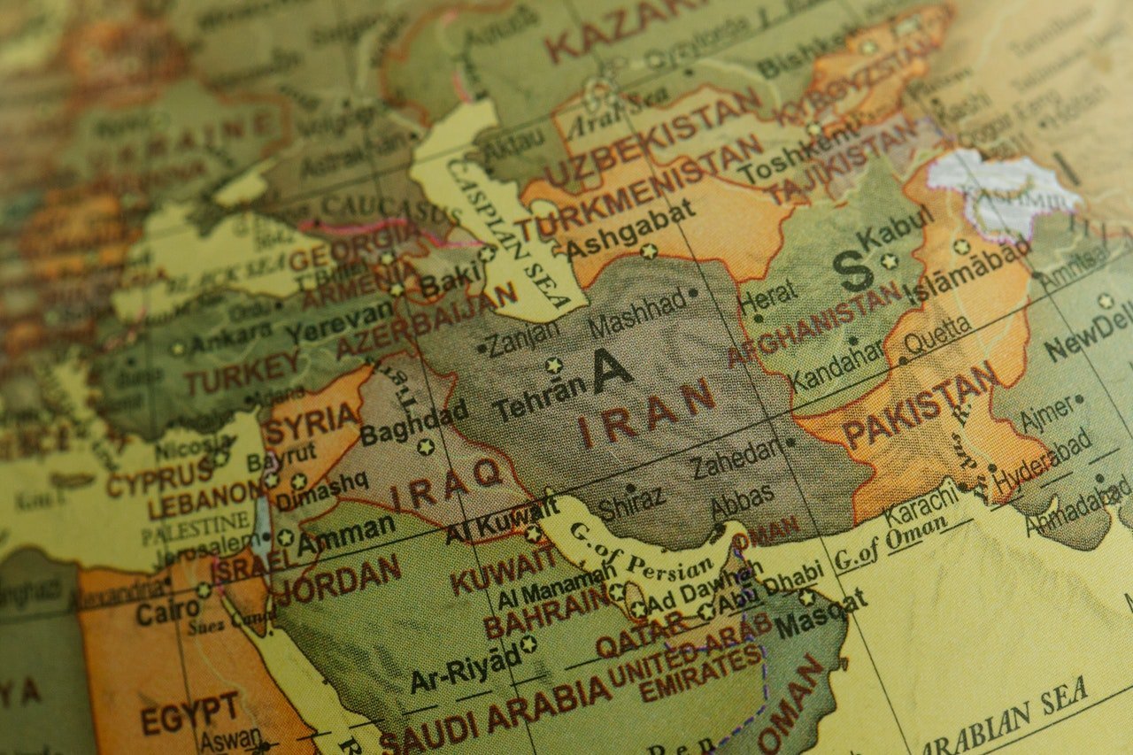 Explozie devastatoare în centrul Kabulului: Pakistanul, acuzat de un atac armat Luni seară, capitale afgana a fost zguduită de o serie de explozii puternice, fenomen fără precedent în ultimele luni, care a reevaluat tensiunile extrem de fragile din regiune