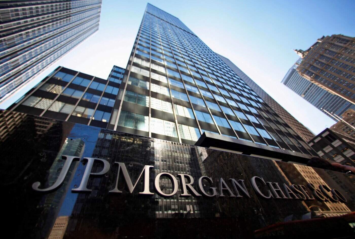 JPMorgan Chase recomandă reducerea expunerii pe piețele emergente, ca urmare a tensiunilor generate de atacul recent al Statelor Unite asupra Iranului