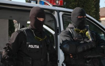 Poliția Română, sprijinită de procurorii DIICOT, a efectuat joi o razie de amploare la proprietățile clanului Cîrpaci, unul dintre cele mai cunoscute și influente grupări interlope din vestul țării