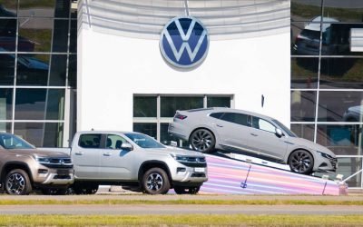 Directorii germani de top continuă să își încânte bonurile, chiar și în vreme de criză economică În ciuda provocărilor economice globale, salariile noii generații de lideri din cele mai mari companii germane rămân spectaculoase