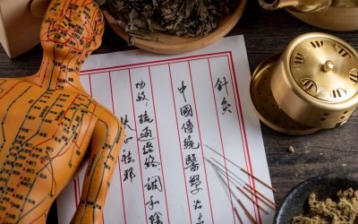 Tendența ‘Chinamaxxing’ ia amploare în rândul tinerilor americani, inspirată de cultura tradițională chineză Din ce în ce mai mulți tineri din generația Z din Statele Unite devin interesați de practicile milenare ale medicinei tradiționale chineze