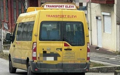 Accident rutier grav pe DN 7: microbuz școlar cu elevi implicat într-un incident la Tărtăeşti Un accident rutier grav s-a produs ieri în zona localităţii Tărtăeşti, din judeţul Dâmboviţa, implicând un microbuz şcolar în care se aflau 14 elevi