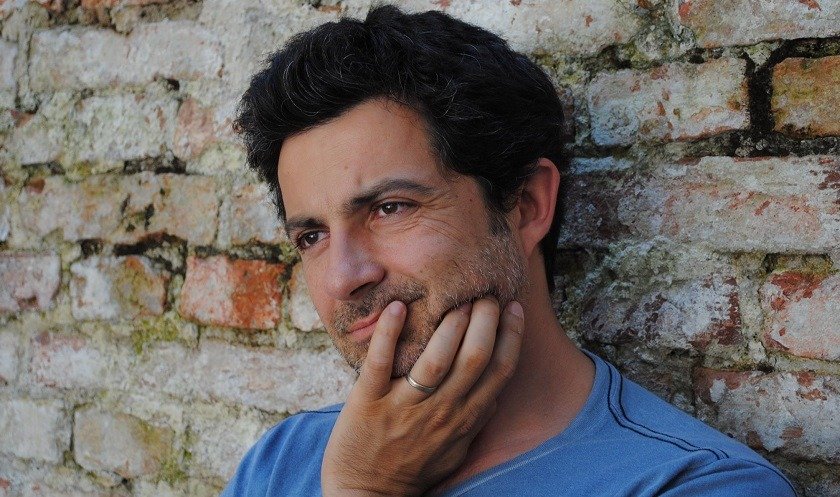 Controverse în lumea culturală: Federația Sindicatelor contestă legalitatea concursului pentru conducerea Teatrului Național București Lumea teatrală românească se află din nou sub presiune, în urma unor acuzații grave legate de transparența și legalitatea unui concurs extrem de important pentru teatrul național din București