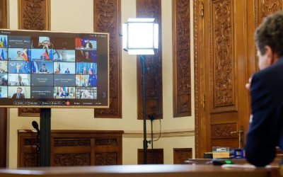 Nicușor Dan cere măsuri rapide pentru scăderea prețurilor la energie în Europa, în contextul crizei globale Președintele României, Nicușor Dan, a avut marți o întrevedere virtuală cu liderii europeni pentru a discuta despre creșterea alarmantă a prețurilor la energie, o problemă care a devenit prioritară pentru Uniunea Europeană în contextul crizei globale și a tensionării situației din Orientul Mijlociu