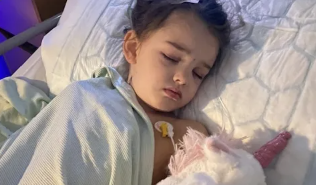 O mamă din Marea Britanie trăiește un coșmar de nedescris, confruntându-se cu o boală rară și extrem de agresivă care îi amenință fiica