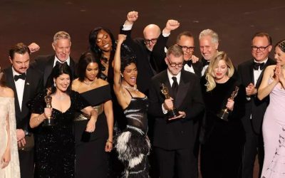 Oscar 2026: o ediție echilibrată între preferințe critice și cele populare Gala Premiilor Oscar din 2026 a fost una care a ilustrat perfect dualitatea industriei cinematografice moderne, împărțind majoritatea marelui trofeu între două titluri contestate