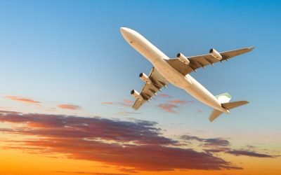 Războiul din Orientul Mijlociu generează haos pe piața aviatică globală, perturbând principalele rute aeriene și afectând dramatic prețurile combustibilului