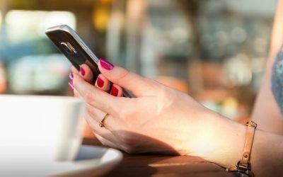 Ziua Mamei: ofere siguranță digitală celor dragi