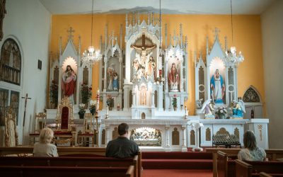 Curtea de Justiție a Uniunii Europene a adus recent o hotărâre care delimitează clar limitele în care organizațiile religioase pot invoca ethosul propriu pentru a justifica diferențele de tratament în raporturile de muncă