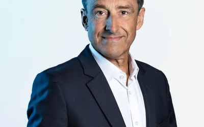 Renault Group demonstrează din nou faptul că intenționează să-și păstreze locul în avangarda industriei auto electrice europene, printr-o mutare strategică încă atât de subtilă, pe cât de semnificativă: dezvoltarea noilor modele electrice pentru Ford, bazate pe platforma deja consacrată a Renault 5