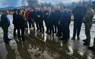 Noul pod peste râul Tisa, care leagă România de Ucraina, urmează să fie deschis traficului rutier pe data de 15 iunie, conform anunțului făcut de senatorul PNL Cristian Niculescu Ţâgârlaş