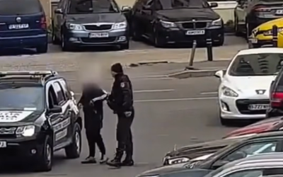 Poliția Locală avertizează: „Cerșetorie mascată” pe străzile centrale ale Bucureștiului, fenomen care amenință atât siguranța rutieră, cât și liniștea publică, devenind un subiect delicat pentru autorități și cetățeni deopotrivă