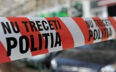 Un incident nefericit a avut loc în aerul proaspăt al orașului Cenad, din Timiș, unde un băiat de doar 13 ani a fost rănit după ce o poartă de fotbal a fost desprinsă și l-a lovit în plin în cap