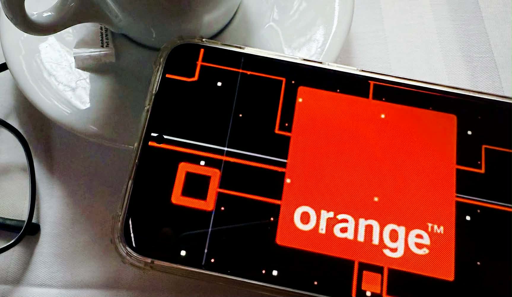 Orange lansează cele mai atractive oferte din ultimele luni, concentrându-se pe campania de portare pentru a atrage noi clienți și a păstra fidelitatea celor existenți