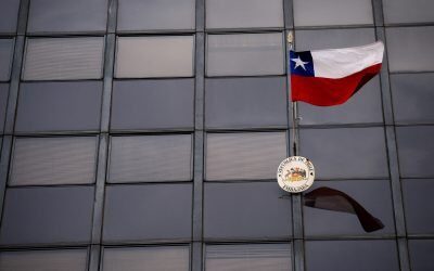 Chile și Statele Unite semnează un acord pentru securizarea aprovizionării cu minerale critice și pământuri rare Noul guvern chilian, condus de președintele de extremă dreapta José Antonio Kast, a anunțat joi semnarea unui acord istoric cu Statele Unite menită să consolideze colaborarea în domeniul aprovizionării cu minerale critice și pământuri rare