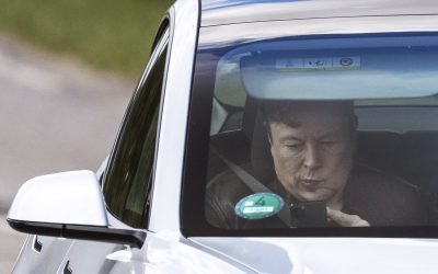 Tesla se pregătește să devină un jucător important pe piața energiei din Marea Britanie, anunțând recent obținerea unei licențe pentru furnizarea de electricitate în vederea alimentării locuințelor, o dovadă clară a ambițiilor companiei de a-și extinde influența dincolo de fabricarea mașinilor electrice