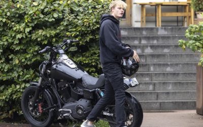 Procesul lui Marius Borg Høiby, fiul prințesei moștenitoare a Norvegiei, continuă în fața instanței din Oslo, iar acuzațiile care planează asupra tânărului sunt de natură gravă, fiind implicat în peste 40 de cazuri legate de droguri și alte infracțiuni