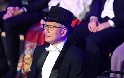 Inteligența artificială: un viitor al muncii în plină conturare, cu provocări și oportunități Tendințele în domeniul tehnologiei sugerează că viitorul joburilor va fi profund influențat de evoluția inteligenței artificiale (AI), iar aceste schimbări sunt brusc departe de a fi