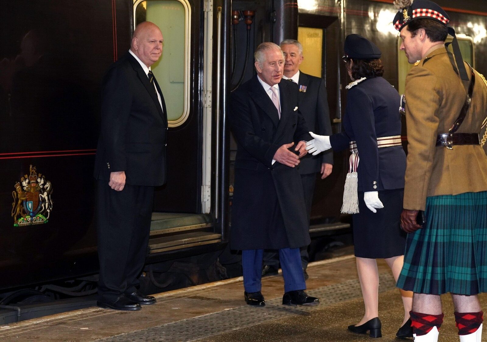 Regele Charles al III-lea devine partener al organizației evreiești CST, după un incident antisemit la Londra Regele Charles al III-lea a acceptat să devină patron al uneia dintre cele mai importante organizații caritabile evreiești din Regatul Unit, Community Security Trust (CST)