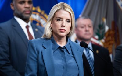 Congresul SUA ia în vizor o procuroră de rang înalt în cadrul anchetei privind Jeffrey Epstein O nouă etapă controversată în ancheta federală care îl vizează pe Jeffrey Epstein, aflat în centrul unui scandal ce a zguduit lumea politică și juridică din Statele Unite, a fost anunțată marți