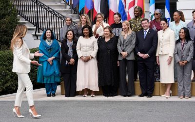 Mirabela Grădinaru, voce a României în cea mai amplă platformă internațională dedicată educației digitale O delegată română înalt angajată în promovarea educației digitale a suscitat admirație și sprijin la primul summit global al Coaliției „Pregătind viitorul împreună”, organizat la Washington, D.C