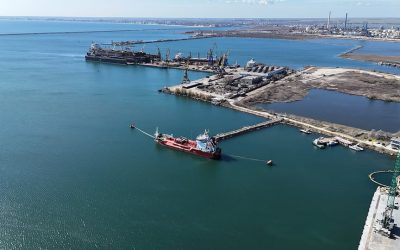 Un incident grav a zguduit miercuri Portul Midia, unul dintre cele mai importante puncte de încărcare și descărcare din țară, după ce un remorcher românesc s-a răsturnat în dana 1, punând în pericol viețile celor cinci oameni aflați la bord