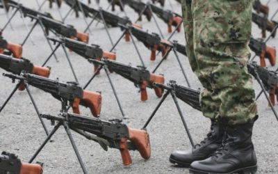 Industria de apărare din România, în pragul unui nou decalaj financiar? Reprezentanții industriei naționale de apărare se confruntă cu dificultăți acută în accesarea fondurilor necesare pentru susținerea producției, în ciuda anunțului oficial privind alocarea a 16,68 de miliarde de euro pentru România prin mecanismul european SAFE