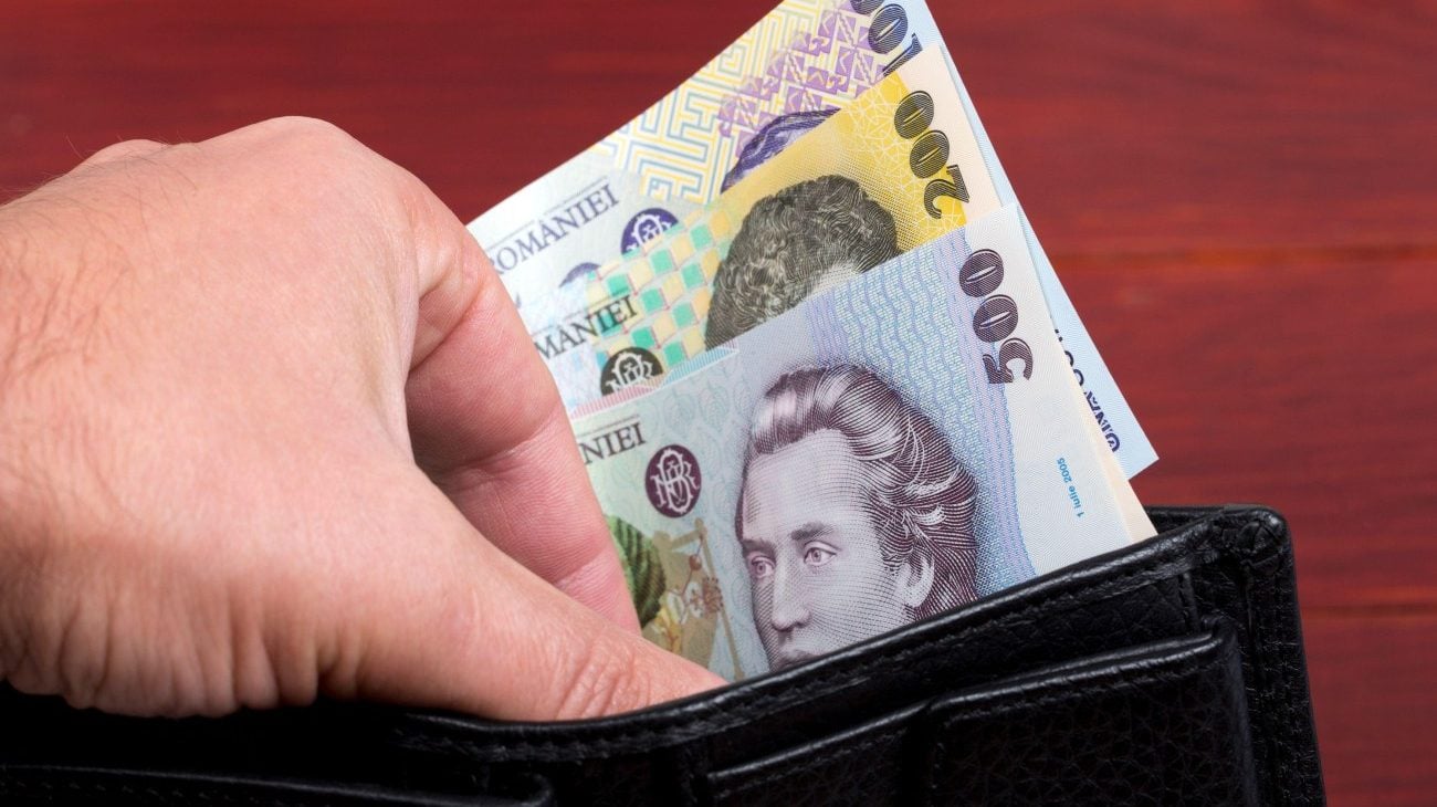 Guvernul stabilește salariul minim brut la 4.325 lei, din 1 iulie 2026