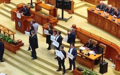 Parlamentul român a aprobat miercuri, cu o majoritate covârșitoare, dislocarea pe teritoriul țării a unor forțe și echipamente americane de apărare, la solicitarea fermă a președintelui Klaus Iohannis