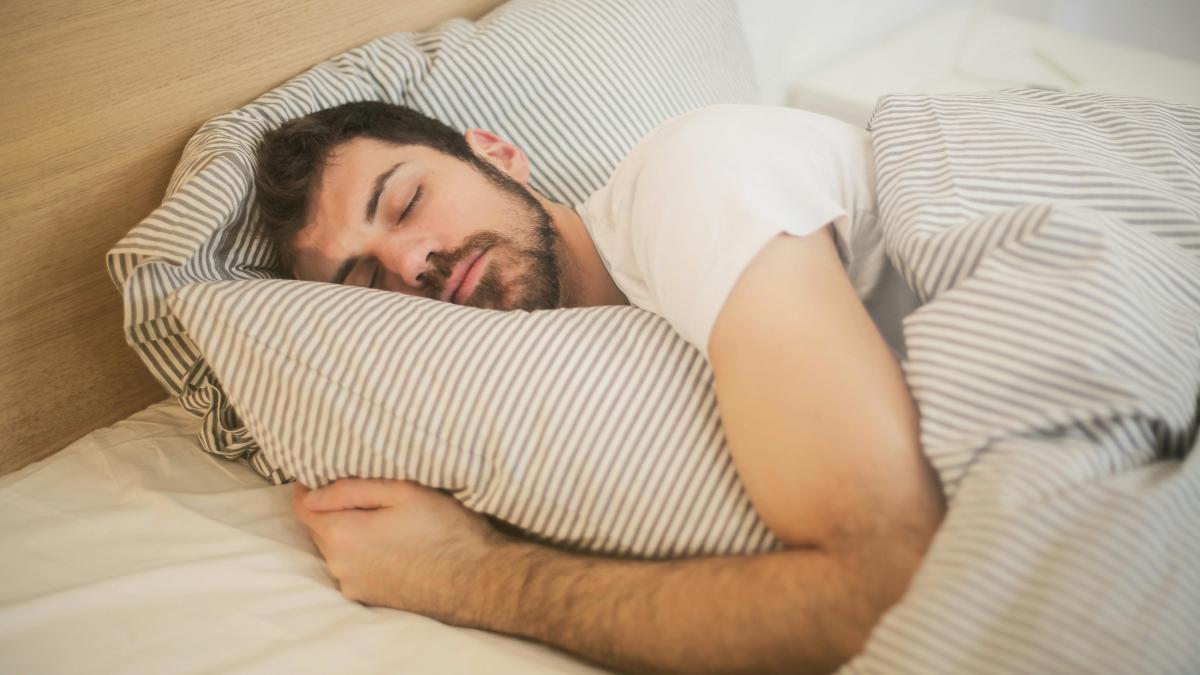 Ziua mondială a somnului scoate la lumină un adevăr alarmant: milioane de români combat insomnia cu prețul sănătății Astăzi, pe 13 martie, întreaga lume marchează Ziua mondială a somnului, o oportunitate de a atrage atenția asupra unei probleme majore: cumulul de factori ce perturbe odihna și consecințelelor grave pe care le poate avea asupra sănătății publice