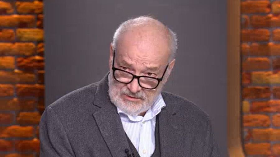 În spatele scenei politice românești: PSD pune ochii pe Ilie Bolojan, dar cu un scop mai puțin clar În ciuda aparențelor, scenariul politic românesc pare să se îndrepte spre o strategie atent orchestratată, iar unul dintre cei mai menționați țapi ispășitori este chiar liberalul Ilie Bolojan, actualul premier desemnat