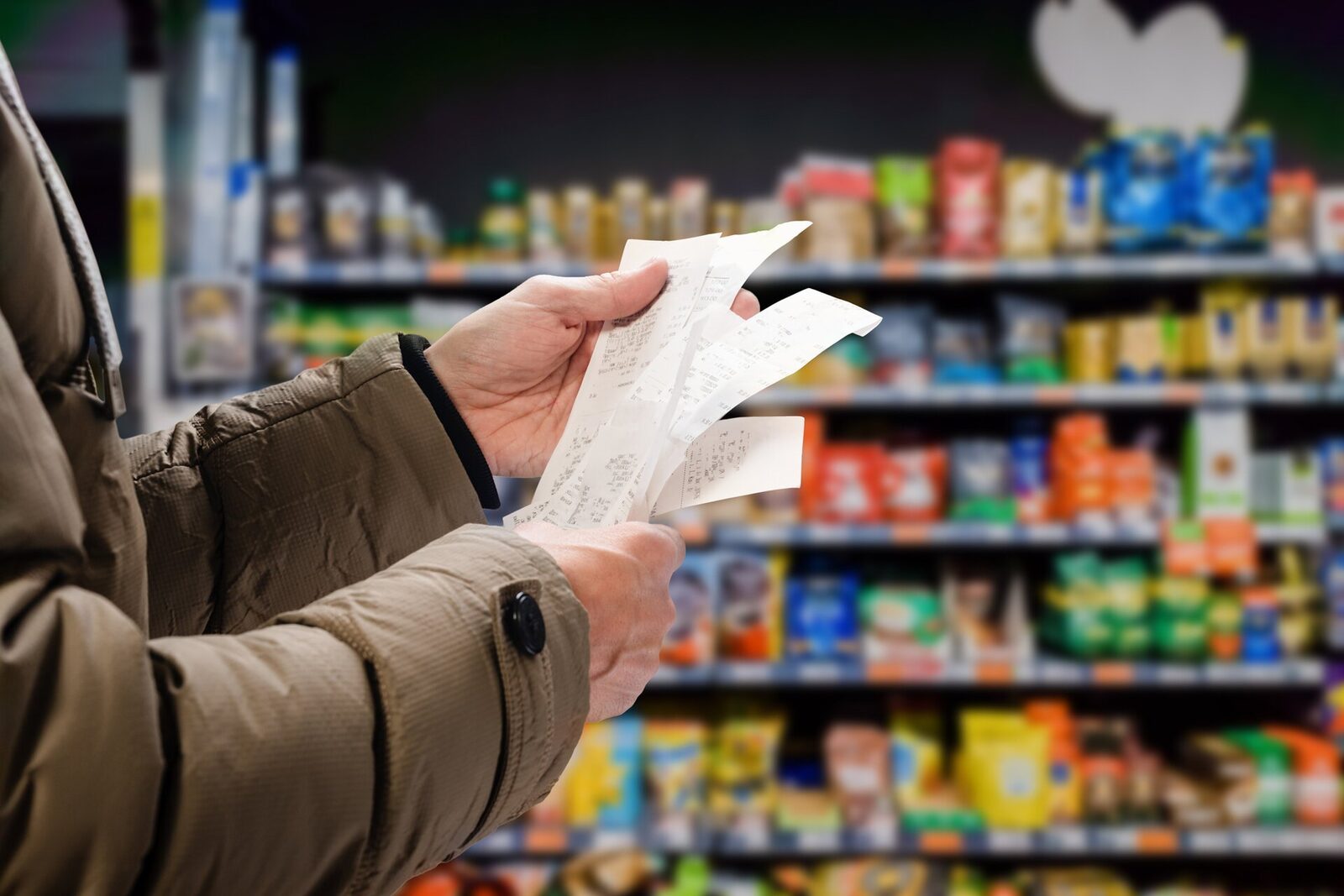 Inflația anuală în România continuă să fie o preocupare majoră pentru economie, chiar și după șapte luni consecutive de menținere peste pragul de 9%