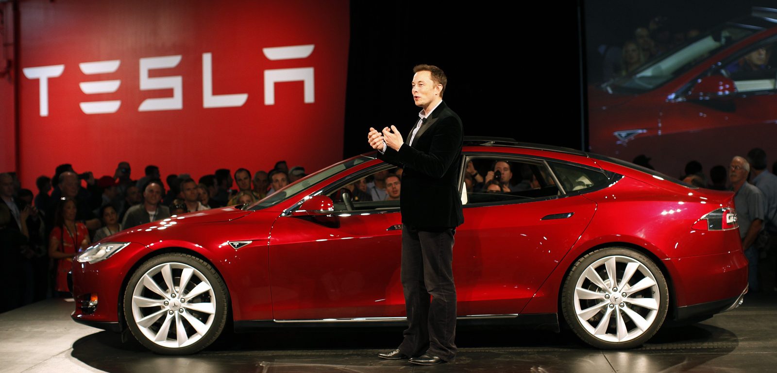 Tesla și proiectele sale de energie durabilă se află în centrul unui nou scandal ce ridică întrebări serioase despre congruența valorilor promovate cu realitatea operațiunilor sale recente