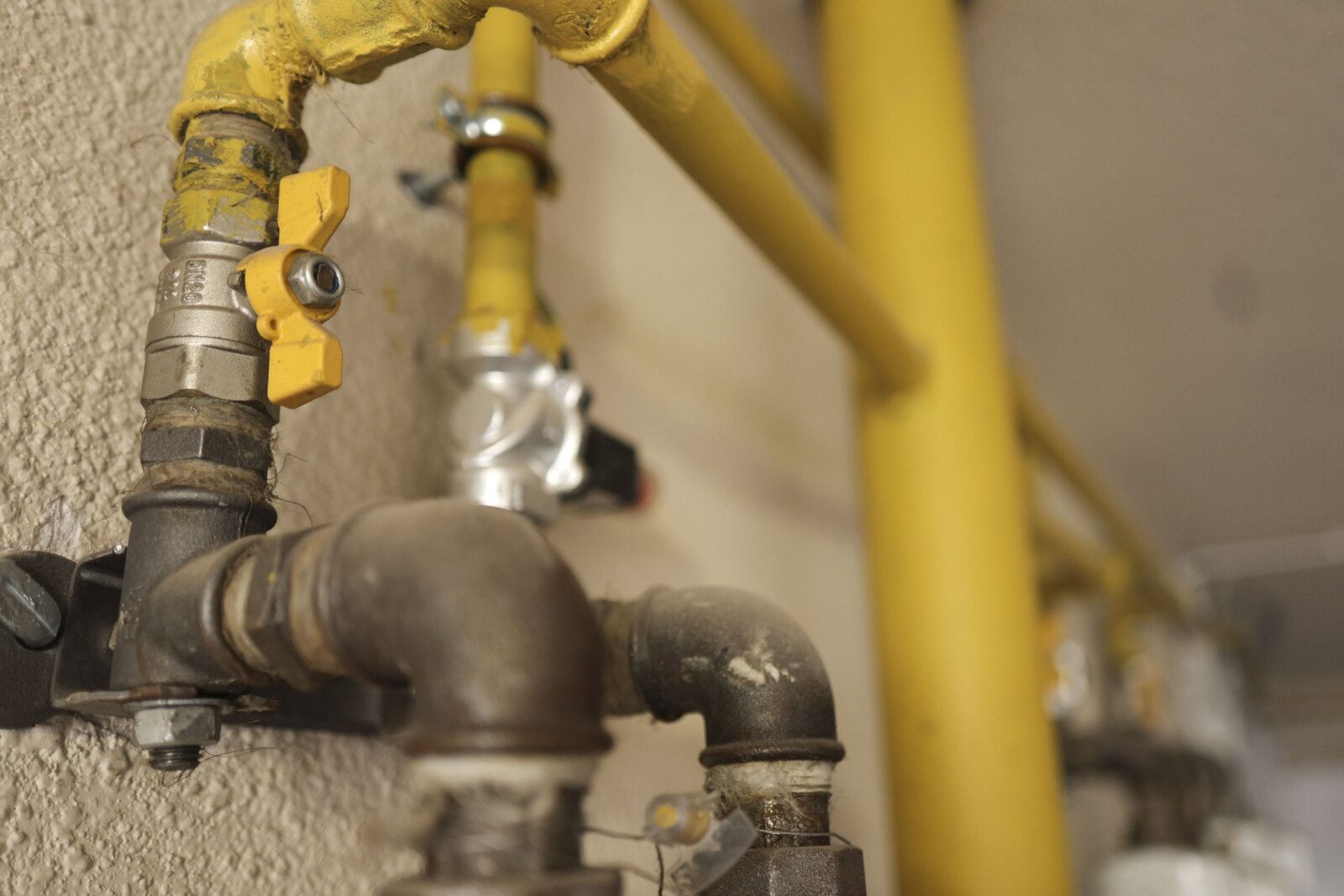 Ministrul Energiei anunță pregătirea documentelor pentru declanșarea stării de criză dacă conflictul din Orientul Mijlociu se escaladează