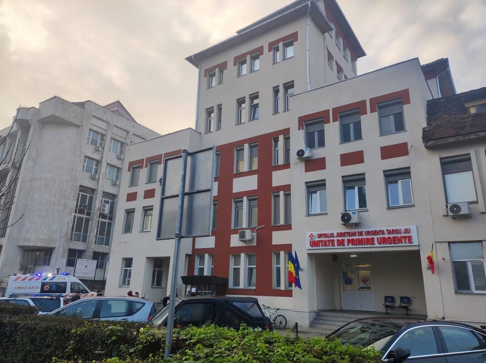 Tragedie în Gorj: Fetiță de patru ani moare după aproape o lună de luptă pentru viață O familie din județul Gorj trăiește una dintre cele mai grele perioade din viața lor, după ce o fetiță de doar patru ani a fost adusă la spital cu răni grave, în stare critică și în comă