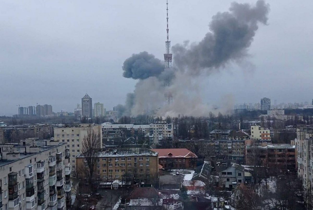 Rusia lansează cel mai amplu atac aerian asupra Ucrainei din acest an, folosind peste 400 de drone Marți, Ucraina a fost din nou scena unui atac masiv, unul dintre cele mai mari din acest an, deși conflictul dintre cele două țări continuă de mai mulți ani