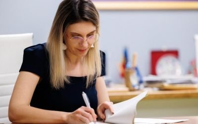 Diana Buzoianu anunță transparență în acțiunile comisarilor Gărzii de Mediu: bodycam-urile devin obligatorii în teren Ministrul Mediului, Diana Buzoianu, a făcut marți un anunț important pentru creșterea transparenței și responsabilității în activitatea de control a Gărzii de Mediu