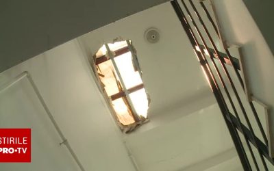 Fraudă în domeniul reparațiilor de acoperișuri în Ilfov și București: 30 de victime păgubite de escroci care promiteau servicii ieftine și rapide Un val de înșelătorii a zguduit recent zona Ilfov și Capitala, unde peste 30 de oameni au fost păcăliți de către escroci care se prezentau drept meseriași pricepuți în reparații de acoperișuri