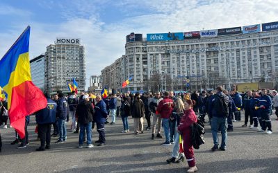 Minerii din Gorj protestează din nou în fața Ministerului Energiei, manifestându-și nemulțumirea față de planurile de închidere a activităților miniere și perspectiva pierderii locurilor de muncă
