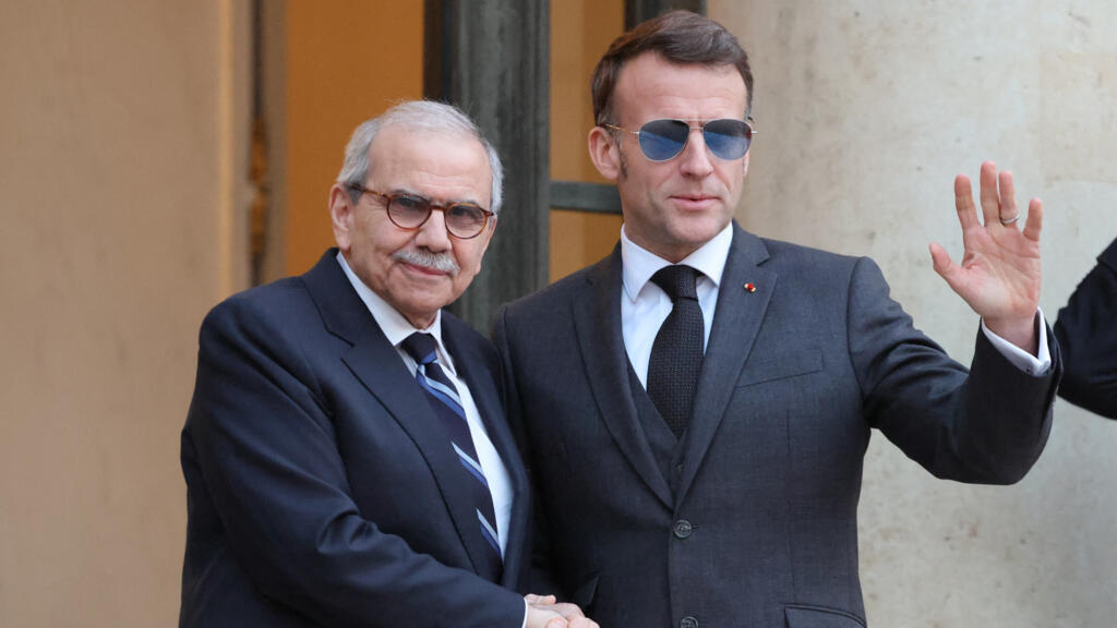 Macron cere Israelului retragerea trupelor din sudul Libanului