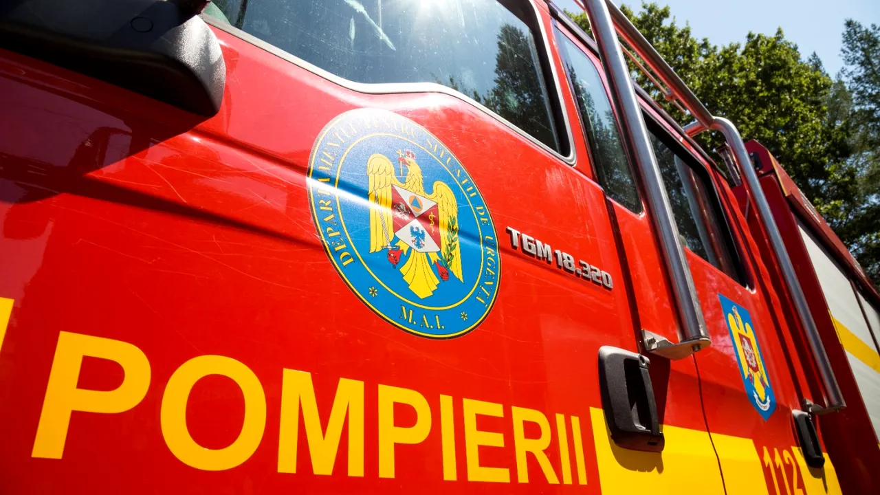 Accident grav în Hunedoara: Un mort și patru tineri răniți