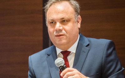 RCA, paradoxul românesc: Peste jumătate au „9 și 10” la volan, dar dezastru