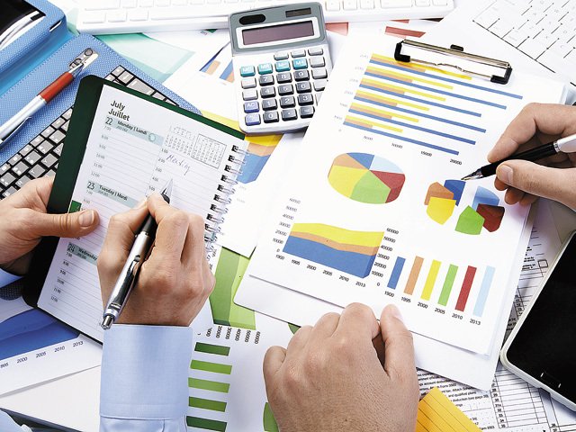 Creștere economică revizuită, dar cu o scădere drastică în ultimul trimestru Institutul Național de Statistică (INS) a revizuit estimările privind creșterea economică a României pentru anul 2025, indicând o majorare la 0,7% din Produsul Intern Brut (PIB)