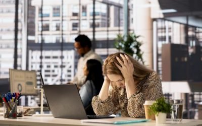 Presiunea la locul de muncă și epuizarea pot justifica un concediu medical în România