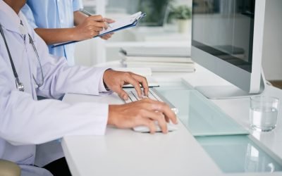 Procurorii Parchetului de pe lângă Judecătoria Iași au dispus trimiterea în judecată a unui medic neurochirurg, acuzat de înșelăciune, după ce ar fi indus în eroare un pacient pentru a obține sume importante de bani