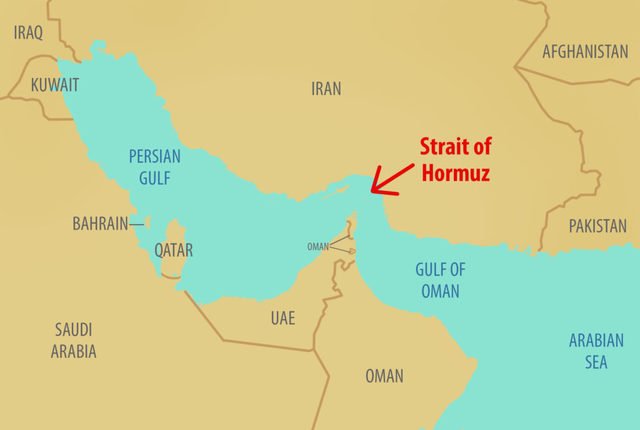 Iranul amenință: Navele militare, pericol în strâmtoarea Ormuz