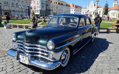 Retroparada Primăverii la Timișoara: Eleganță pe Roți, de la Chrysler la Ford Thunderbird