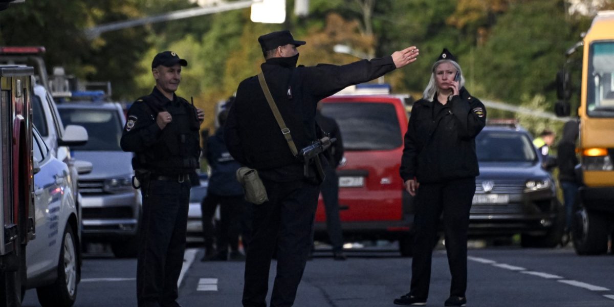 Polițiști suspendați după atacul din Kiev: Au fugit și au lăsat o victimă