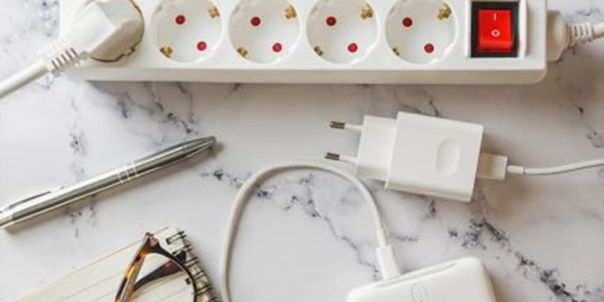 Aparatul-HOȚ din bucătărie: Te „arde” la factură cât 183 de becuri